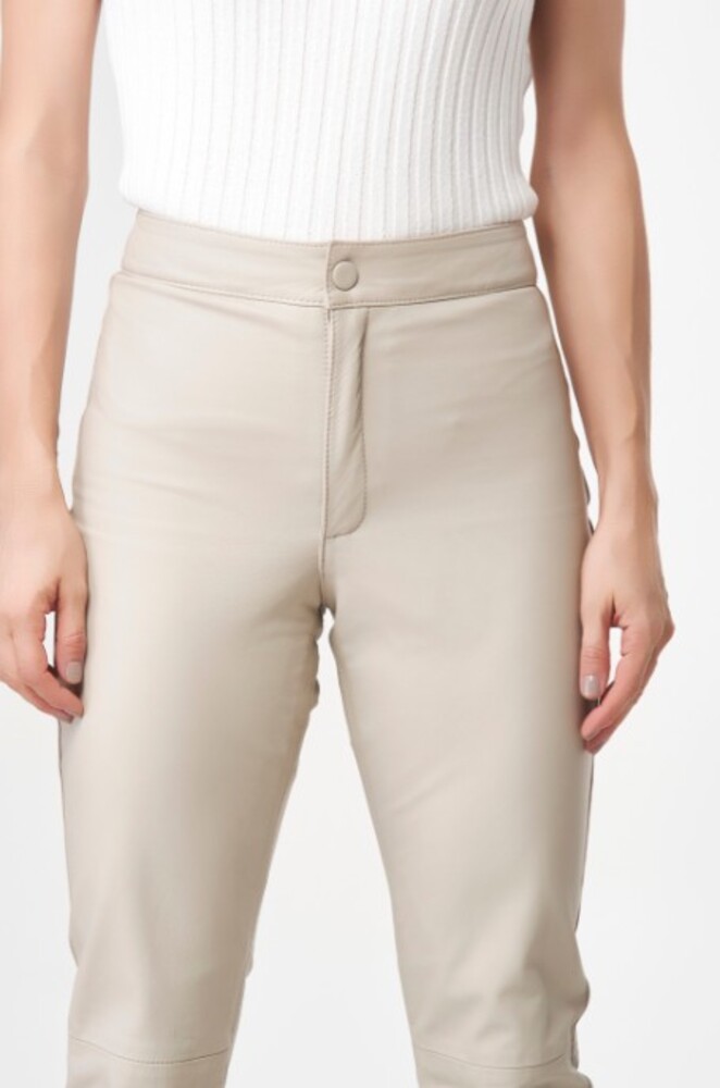 Captura de tela 2025-05-05 213946 Calça Skinny Cós Alto - Imagem 3