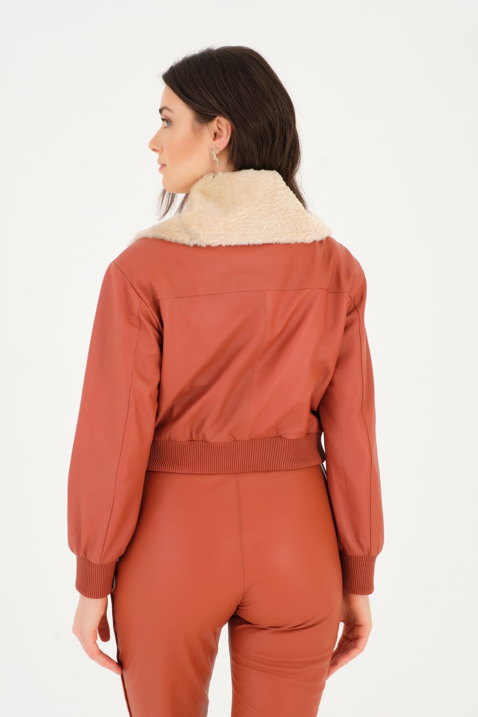 Dominator-0161-scaled-1.jpg New Bomber Com Gola De Ovelha - Imagem 2