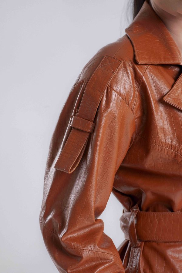 Trench Coat curto em croco - Imagem 3