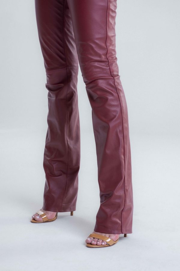 Calça estilo jeans reta - Liverpool - Imagem 4